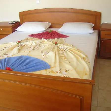 Family Chris فندق 3*