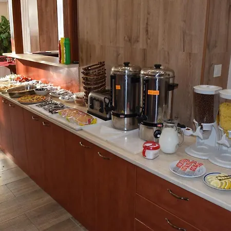 فندق Family Chris