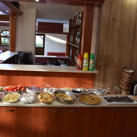 Family Chris سفيتي فلاس