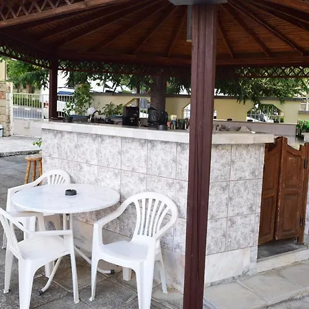 فندق Family Chris 3*