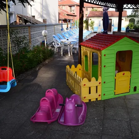 Family Chris 3* سفيتي فلاس