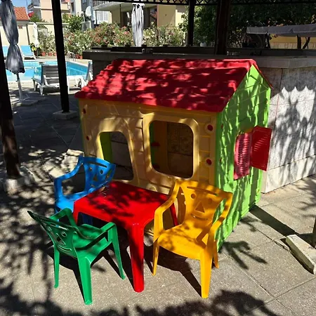 Family Chris Sveti Vlas