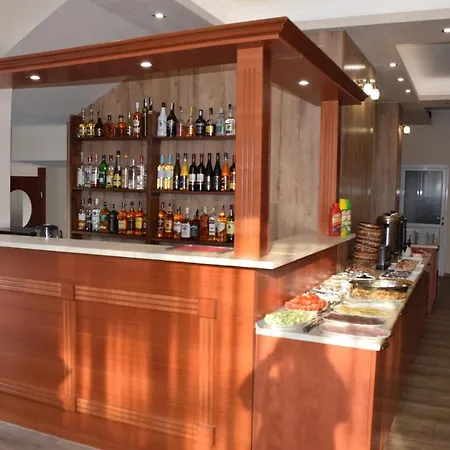 Family Chris 酒店 3*