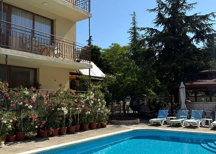 Hotel Family Chris 3*