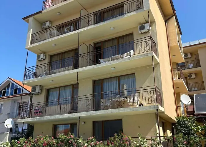 Hotel Family Chris 3*